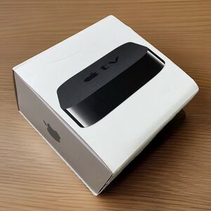 Apple TV 3rd Generation A1469 8GB Digital HD MD199LL/A Complete With Box